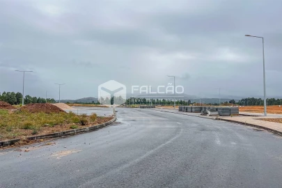 Terreno para Venda em Troporiz e Lapela