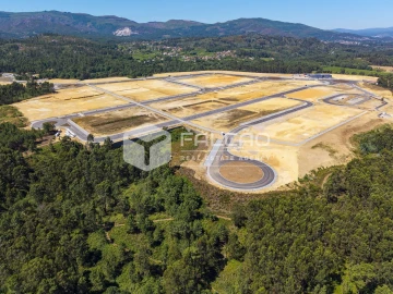 Terreno para Venda em Troporiz e Lapela