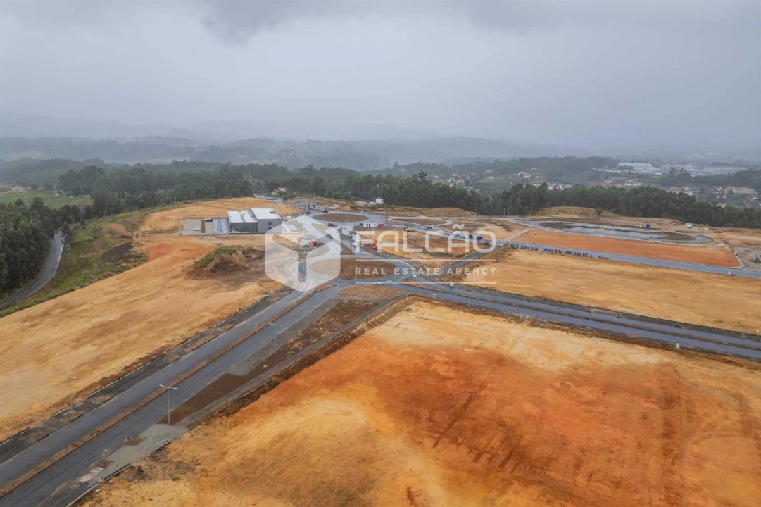 Terreno para Venda em Troporiz e Lapela Foto 31