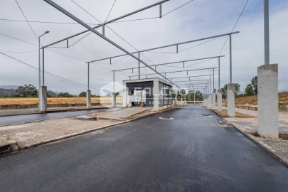 Terreno para Venda em Troporiz e Lapela
