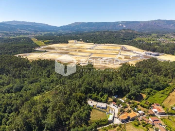 Terreno para Venda em Troporiz e Lapela