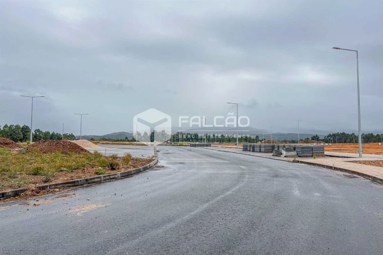 Terreno para Venda em Troporiz e Lapela Foto 47