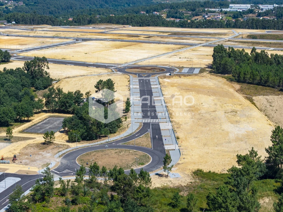 Terreno para Venda em Troporiz e Lapela Foto 10