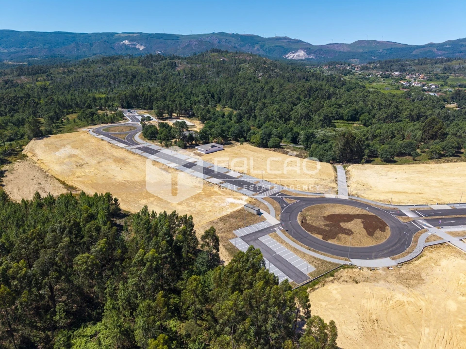 Terreno para Venda em Troporiz e Lapela Foto 6