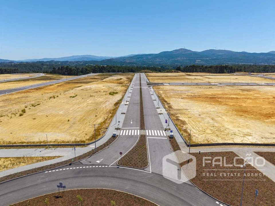 Terreno para Venda em Troporiz e Lapela Foto 27
