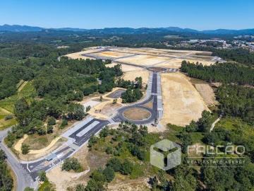 Terreno para Venda em Troporiz e Lapela