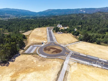 Terreno para Venda em Troporiz e Lapela