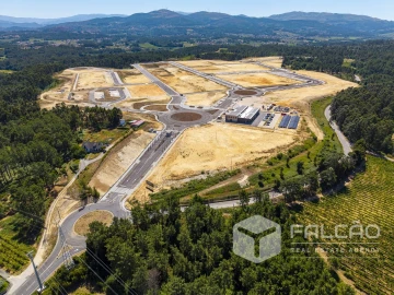 Terreno para Venda em Troporiz e Lapela