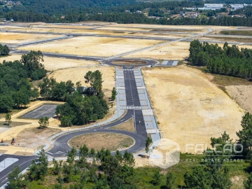 Terreno para Venda em Troporiz e Lapela