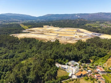 Terreno para Venda em Troporiz e Lapela