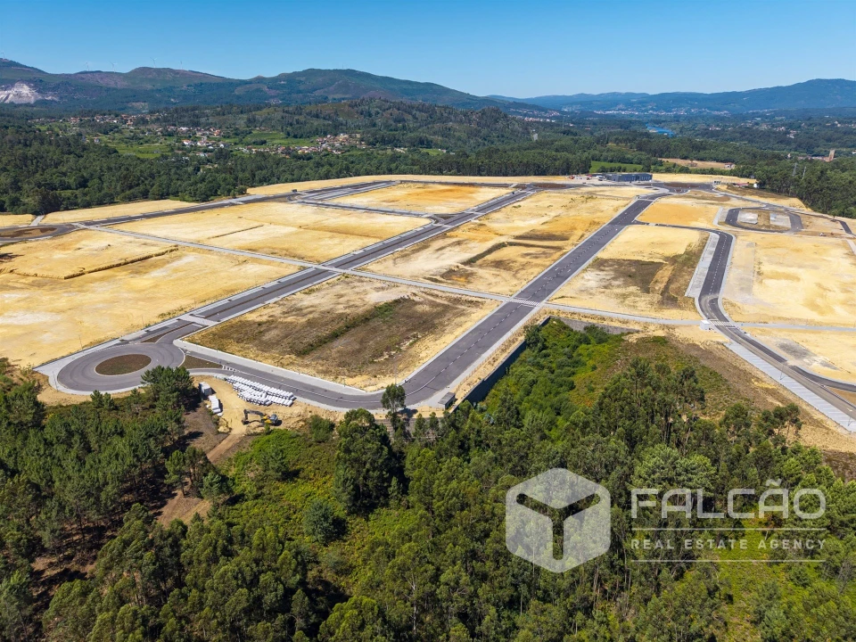 Terreno para Venda em Troporiz e Lapela Foto 16