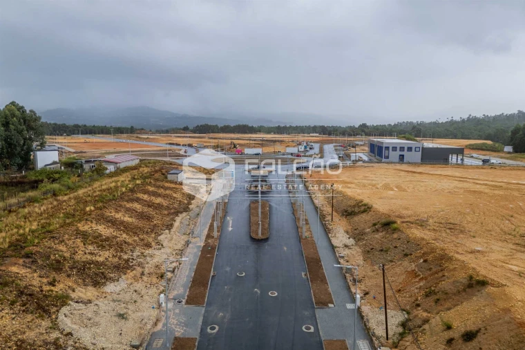 Terreno para Venda em Troporiz e Lapela Foto 13