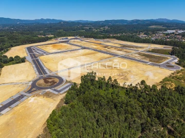 Terreno para Venda em Troporiz e Lapela