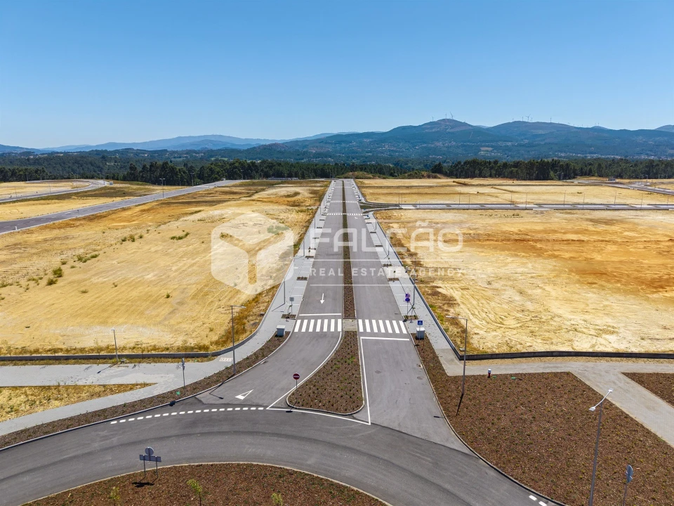 Terreno para Venda em Troporiz e Lapela Foto 27