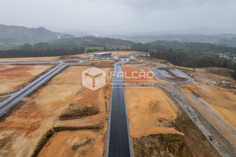 Terreno para Venda em Troporiz e Lapela Foto 22