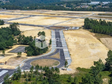 Terreno para Venda em Troporiz e Lapela