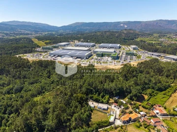 Terreno para Venda em Troporiz e Lapela