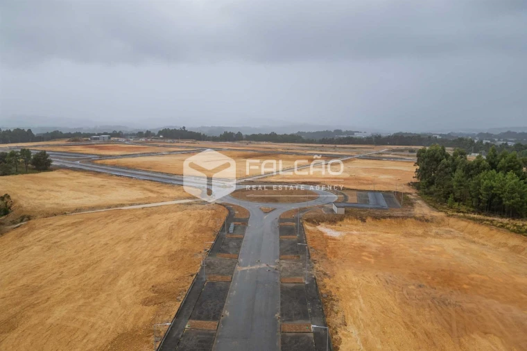 Terreno para Venda em Troporiz e Lapela Foto 25