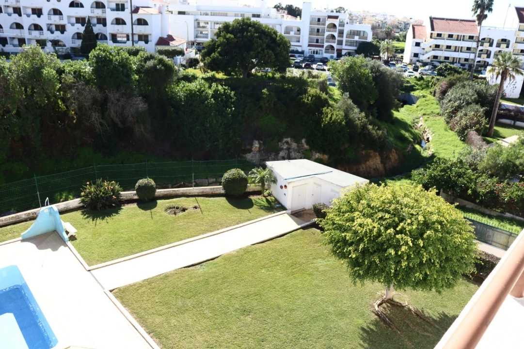 Apartamento T1 para Venda em Albufeira e Olhos de Água Foto 12