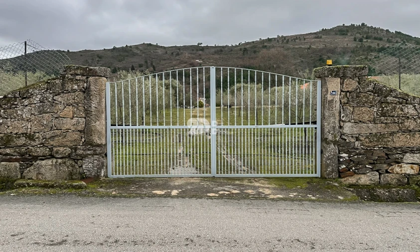 Terreno para Venda em Pinheiros e Vale de Figueira Foto 25