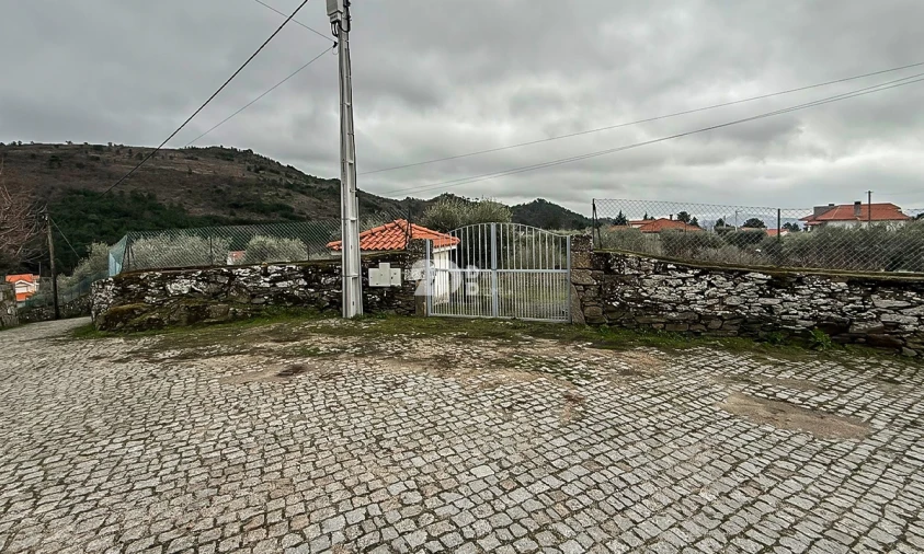 Terreno para Venda em Pinheiros e Vale de Figueira Foto 26