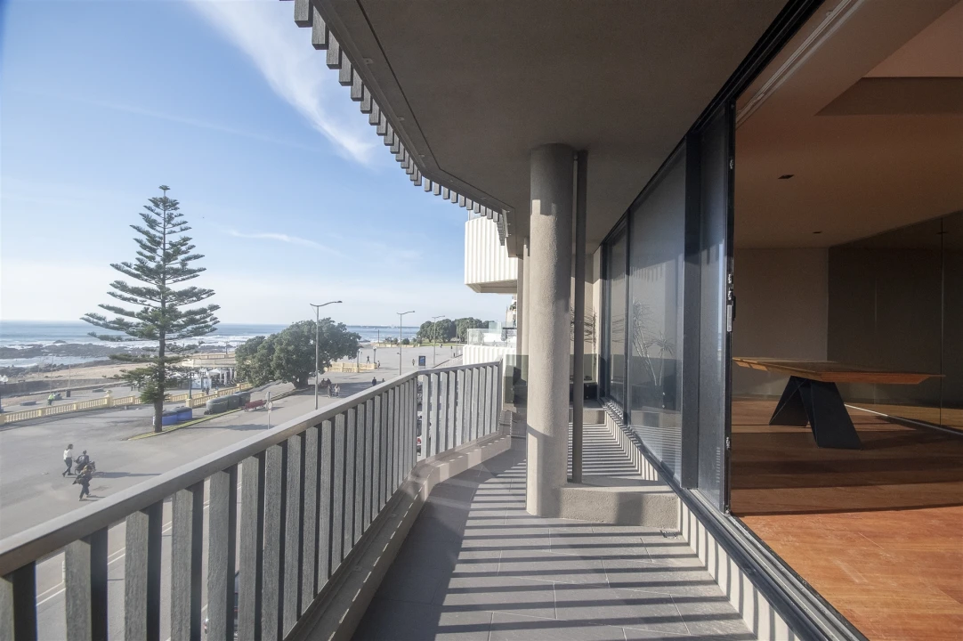 Apartamento T3 para Arrendamento em Aldoar, Foz do Douro e Nevogilde Foto 1