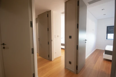 Apartamento T3 para Arrendamento em Aldoar, Foz do Douro e Nevogilde