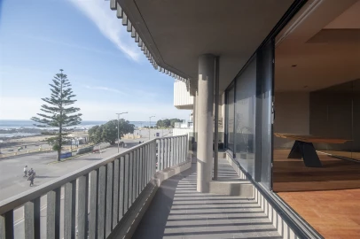 Apartamento T3 para Arrendamento em Aldoar, Foz do Douro e Nevogilde