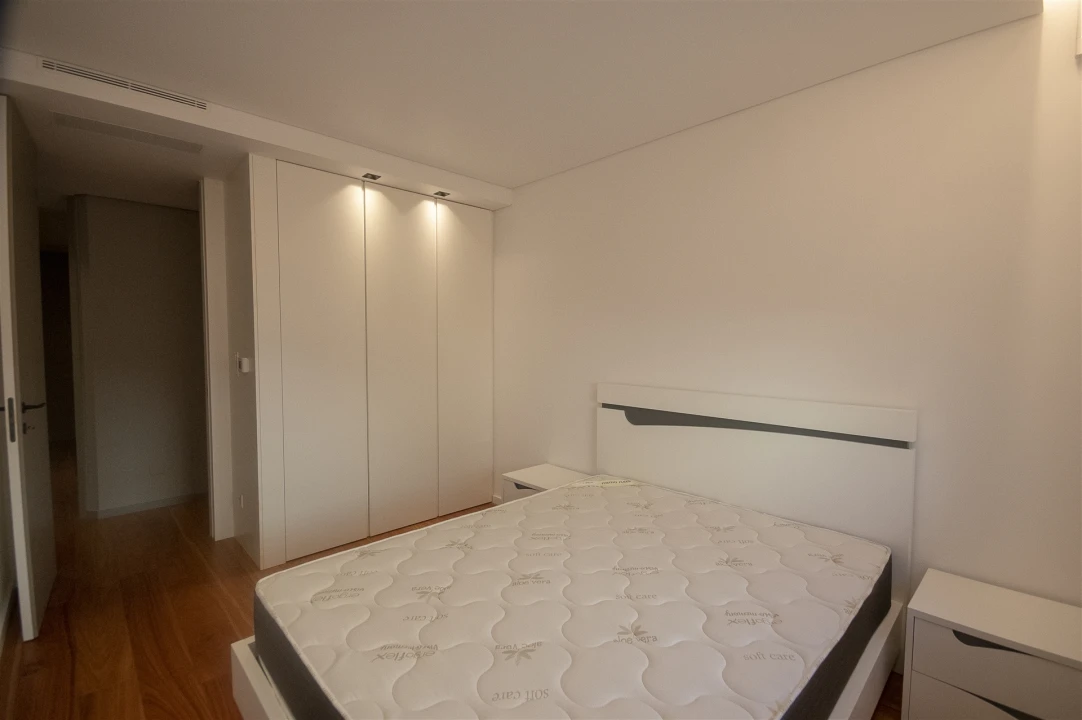 Apartamento T3 para Arrendamento em Aldoar, Foz do Douro e Nevogilde Foto 19