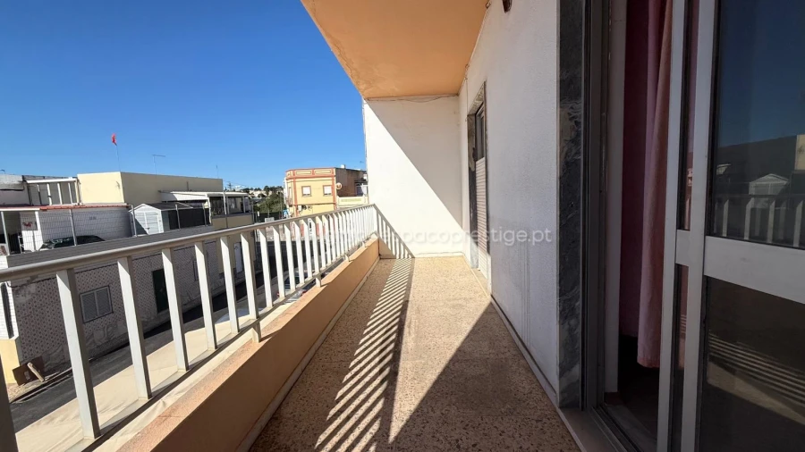 Apartamento T3 para Venda em Quelfes Foto 13