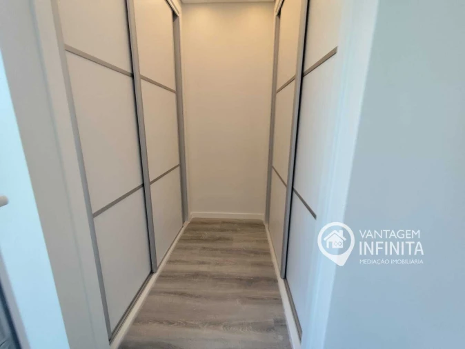 Moradia T4 para Venda em Fernao Ferro Foto 15