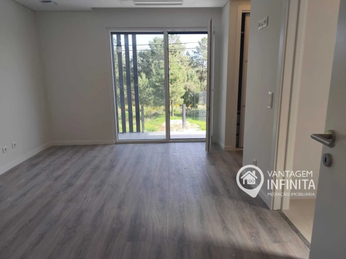 Moradia T4 para Venda em Fernao Ferro Foto 12