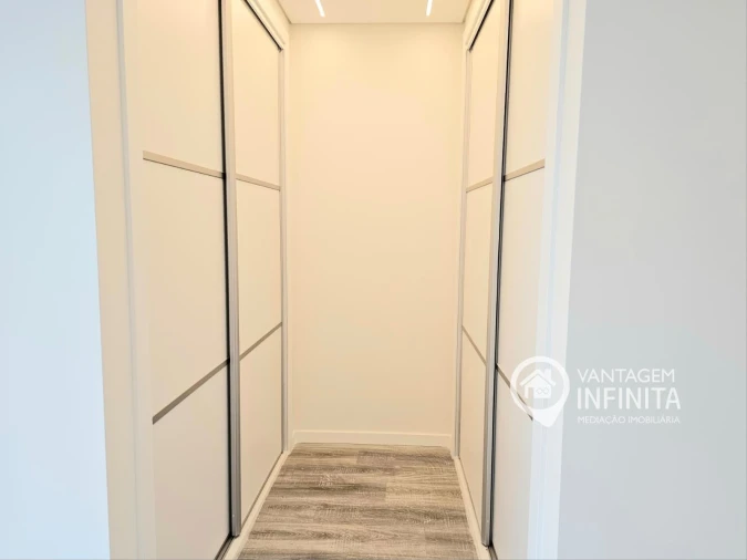 Moradia T4 para Venda em Fernao Ferro Foto 10