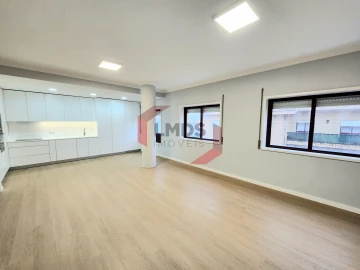 Apartamento T2 para Venda em Santa Marinha e São Pedro da Afurada