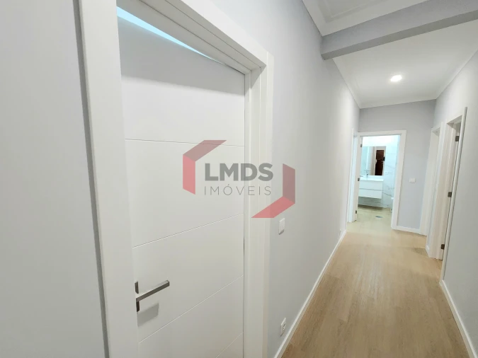 Apartamento T2 para Venda em Santa Marinha e São Pedro da Afurada Foto 16