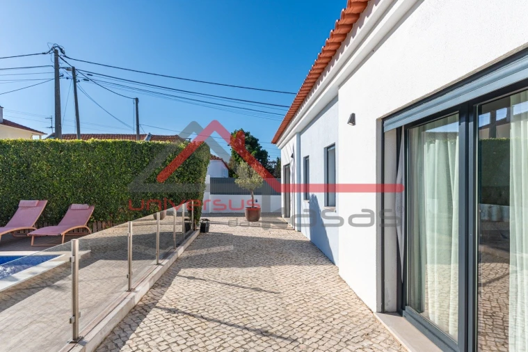 Moradia T4 para Venda em Moita Foto 7