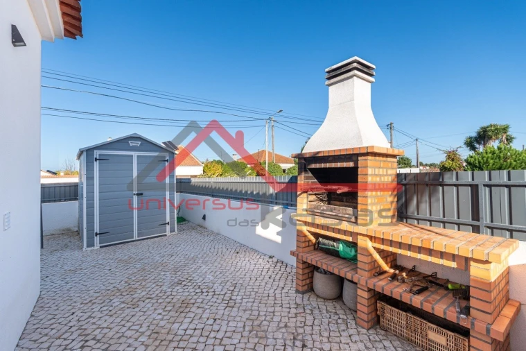 Moradia T4 para Venda em Moita Foto 10