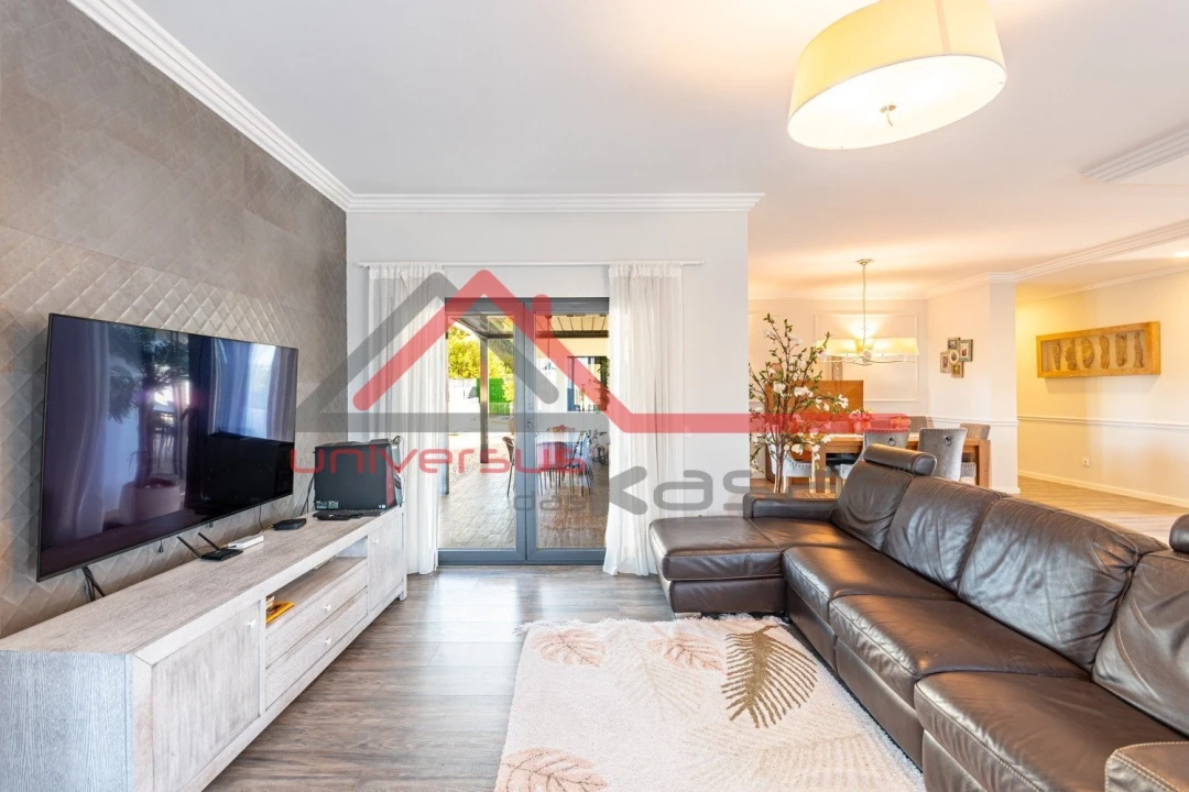 Moradia T4 para Venda em Moita Foto 19