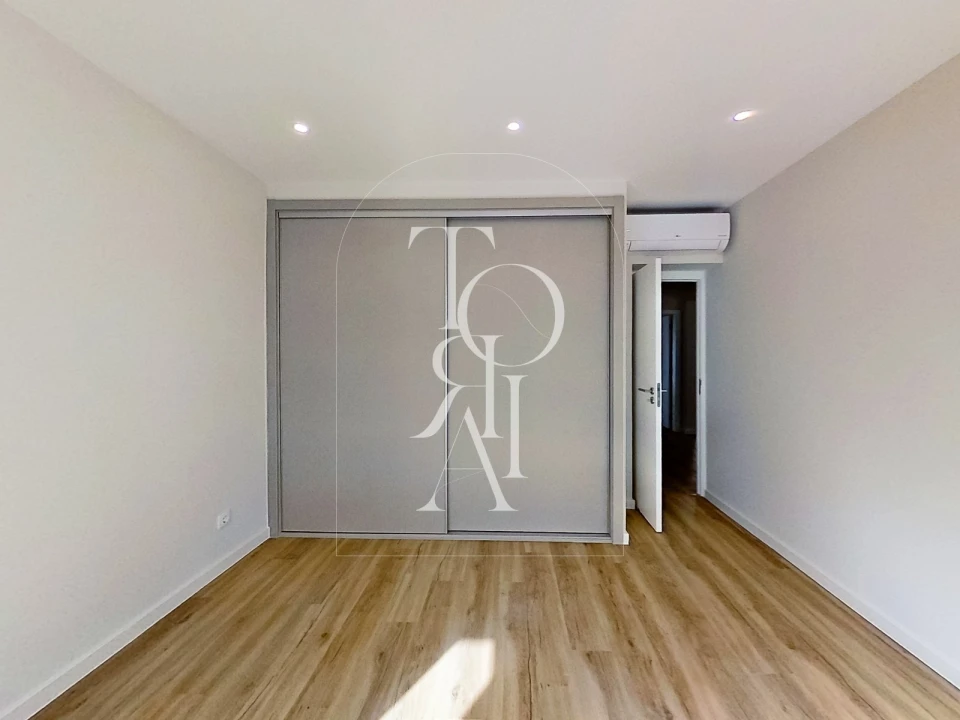 Moradia T2 para Venda em Carnaxide e Queijas Foto 20