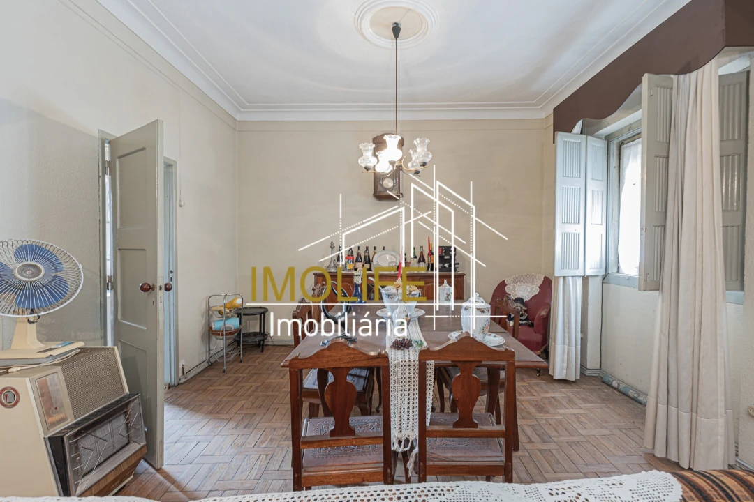 Moradia T7 para Venda em Mora Foto 7