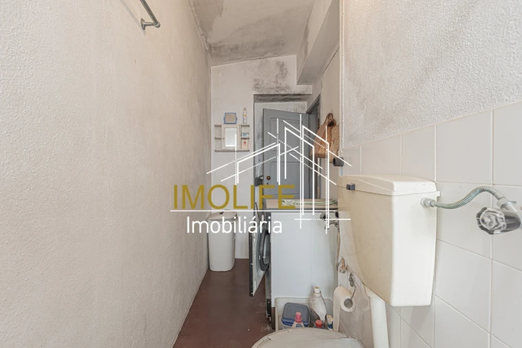 Moradia T7 para Venda em Mora Foto 12