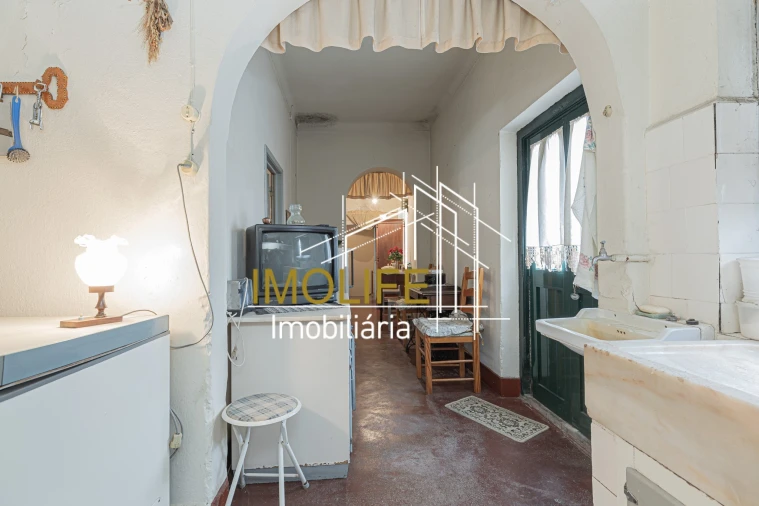 Moradia T7 para Venda em Mora Foto 10