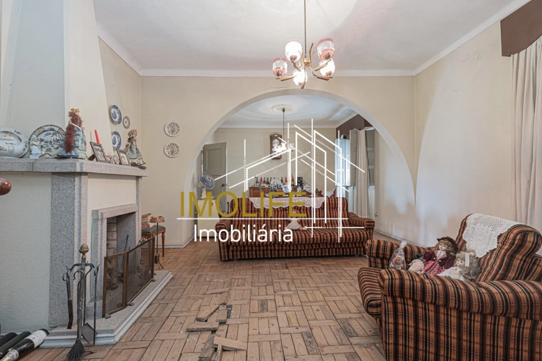 Moradia T7 para Venda em Mora Foto 16