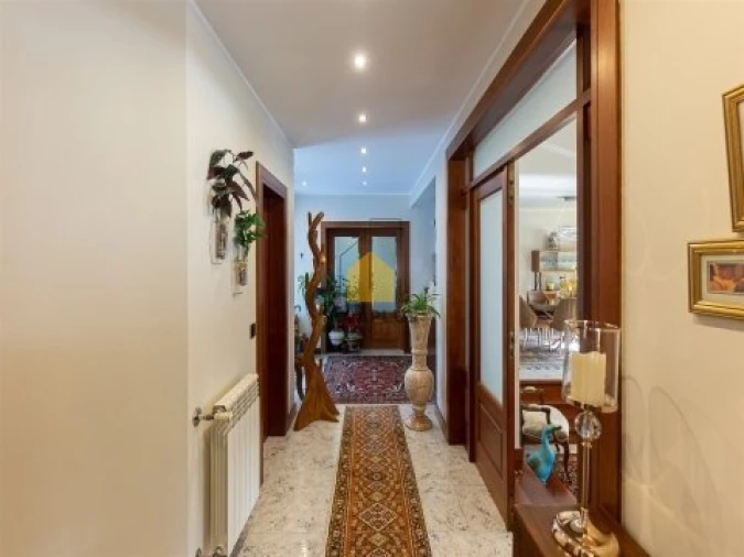 Moradia T5 para Venda em Modivas Foto 11