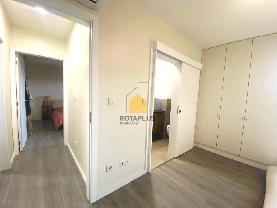 Apartamento T2 para Venda em Lordelo do Ouro e Massarelos Foto 17