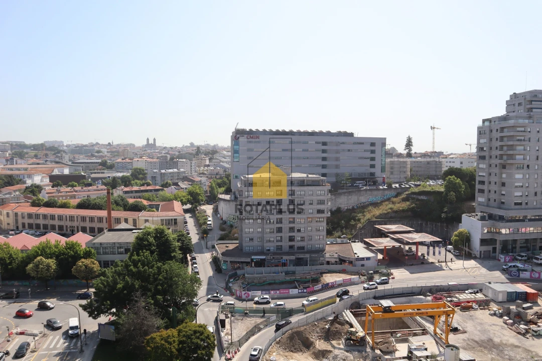 Apartamento T2 para Venda em Lordelo do Ouro e Massarelos Foto 5
