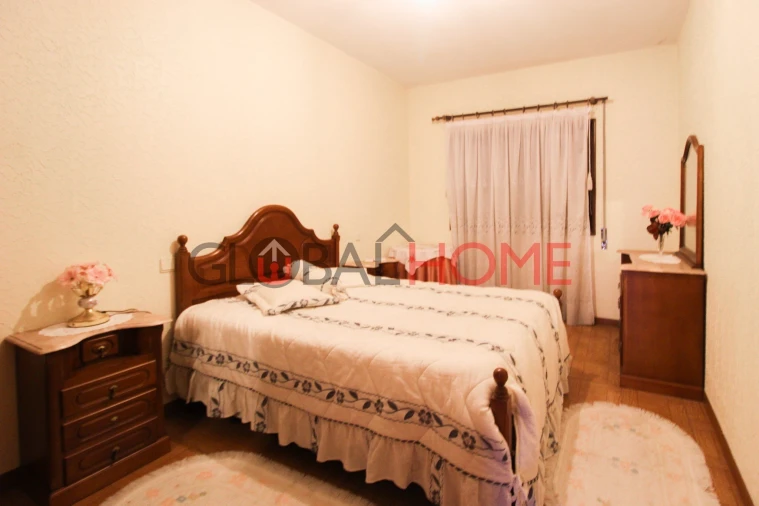 Moradia T3 para Venda em Penamaior Foto 16