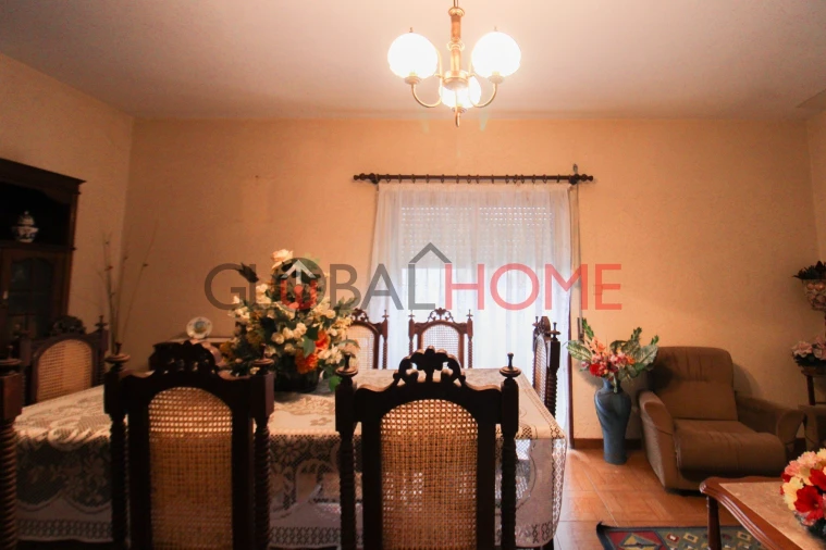 Moradia T3 para Venda em Penamaior Foto 8