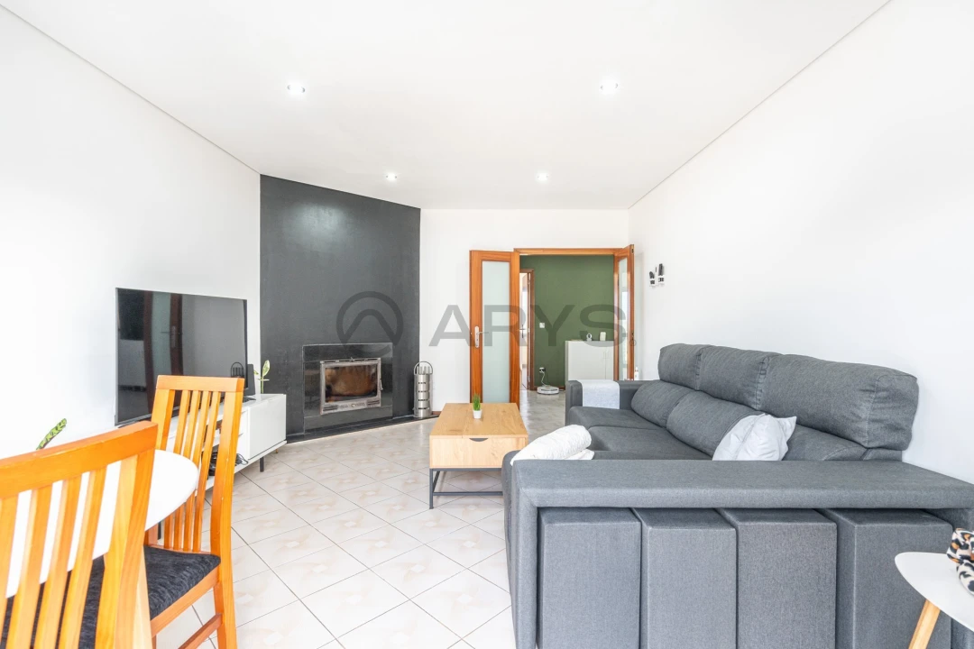 Apartamento T3 para Venda em Loureira Foto 8