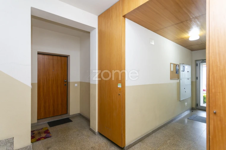 Apartamento T2 para Venda em Arvore Foto 26